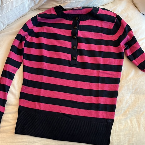 Vineyard Vines Sweater - Picture 6 of 6